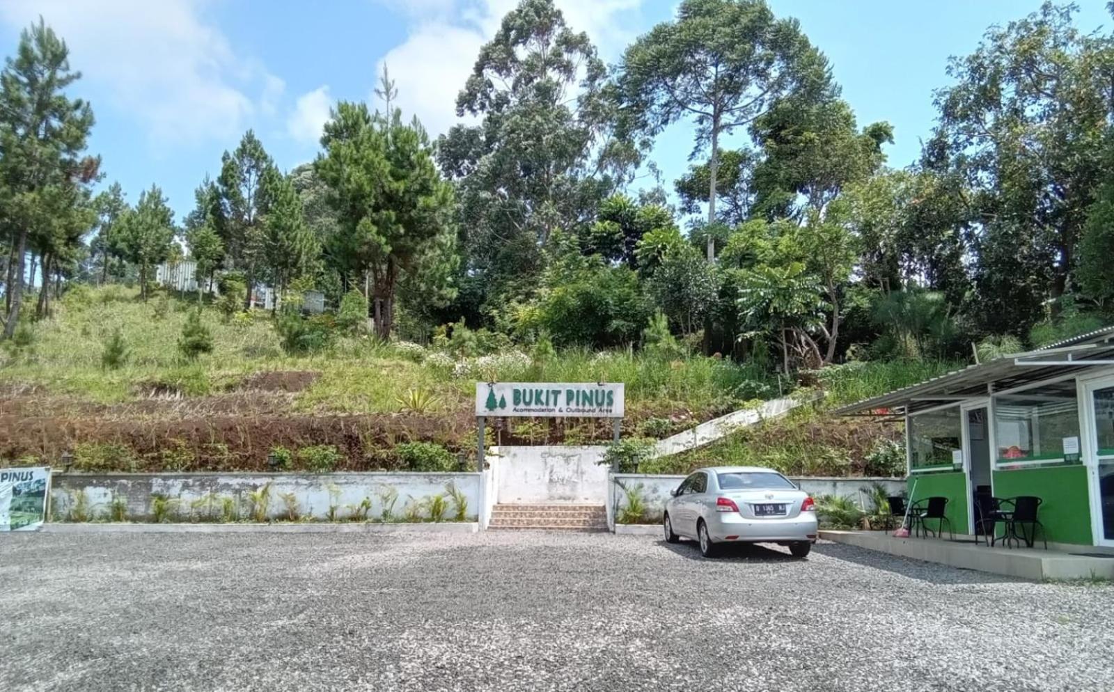 Hotel Bukit Pinus Tegalharendong Exterior photo
